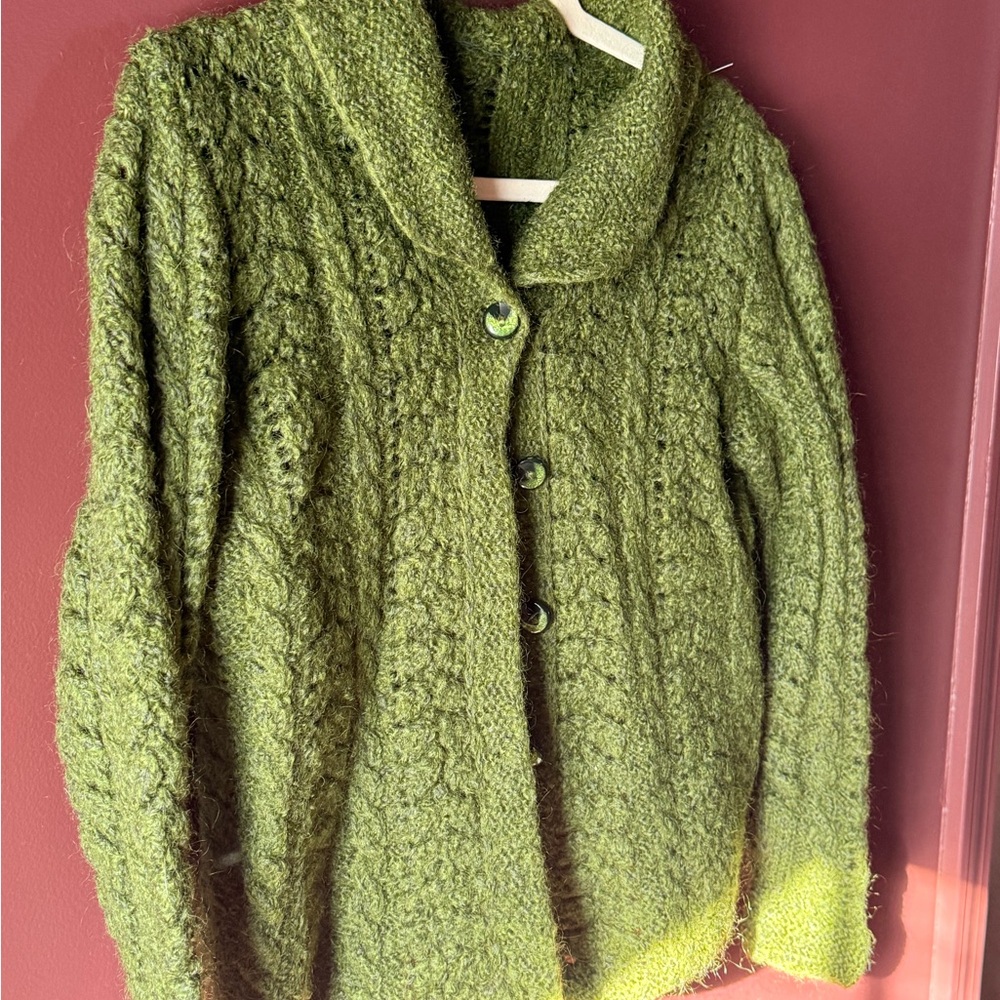 XS Cozy Green Hand Knit Wool Sweater